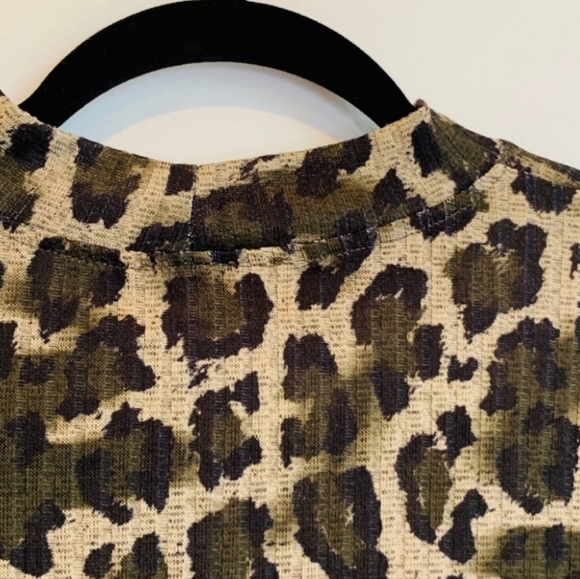 ZARA Leapard Mock Neck Top Sz Small - Picture 3 of 4